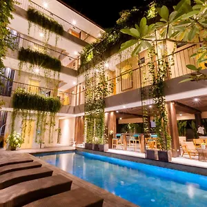 Tanaga Coliving 세미냑