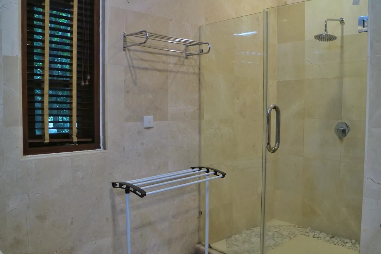סמיניאק Villa Gladys 0*,